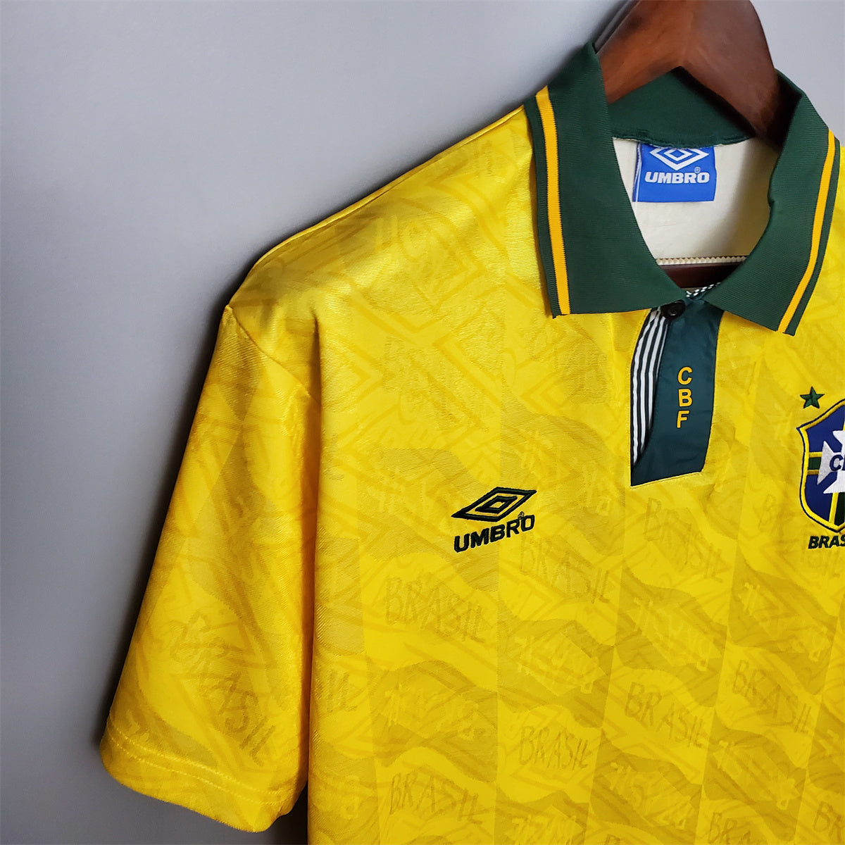 Camisa Retrô Home do Brasil 1991/92 Torcedor Umbro Masculina - Amarela